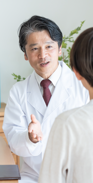 医師の診察シーン